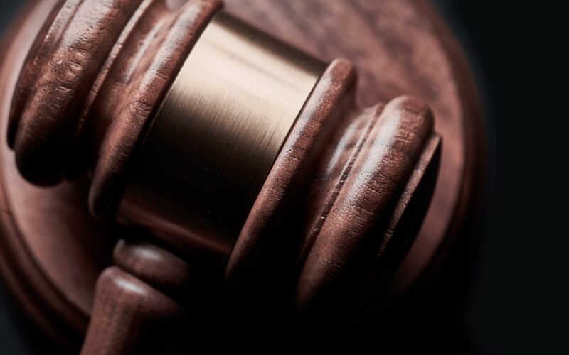 5 Key Characteristics of a Good Law Firm