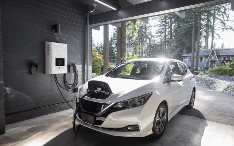4 Things to Consider Before Buying An Electric Vehicle
